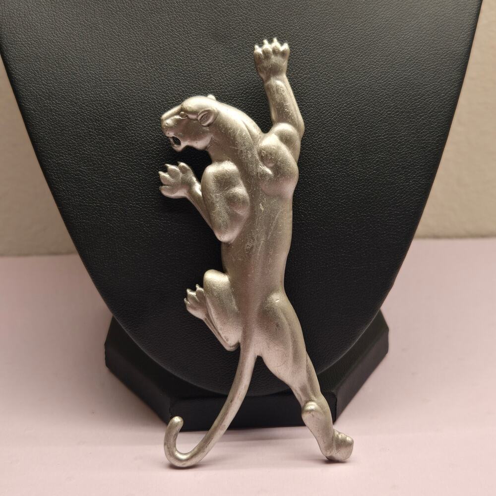 Vtg Signed JJ 1986 Silver Tone Climbing Panther Brooch Big Cat Figural Pin 4"